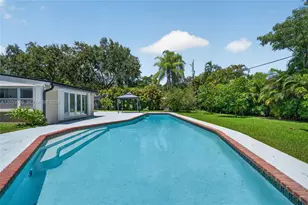 12935 SW 81st Ave, Pinecrest, FL 33156 - Photo 3
