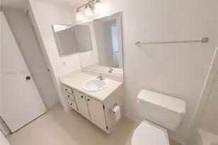 2926 S University Dr, Davie, FL 33328 - Photo 13