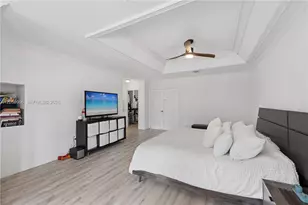 10865 NW 73rd Terrace, Doral, FL 33178 - Photo 17