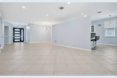16855 SW 49th Ct, Miramar, FL 33027 - Photo 9