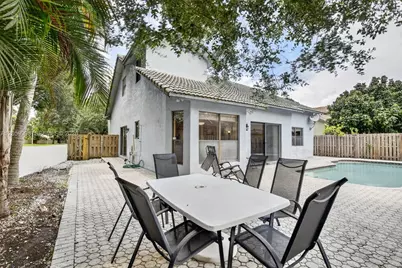 11584 Waterford Ct, Cooper City, FL 33026 - Photo 27