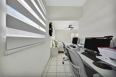 333 NW 60th Ave, Miami, FL 33126 - Photo 15