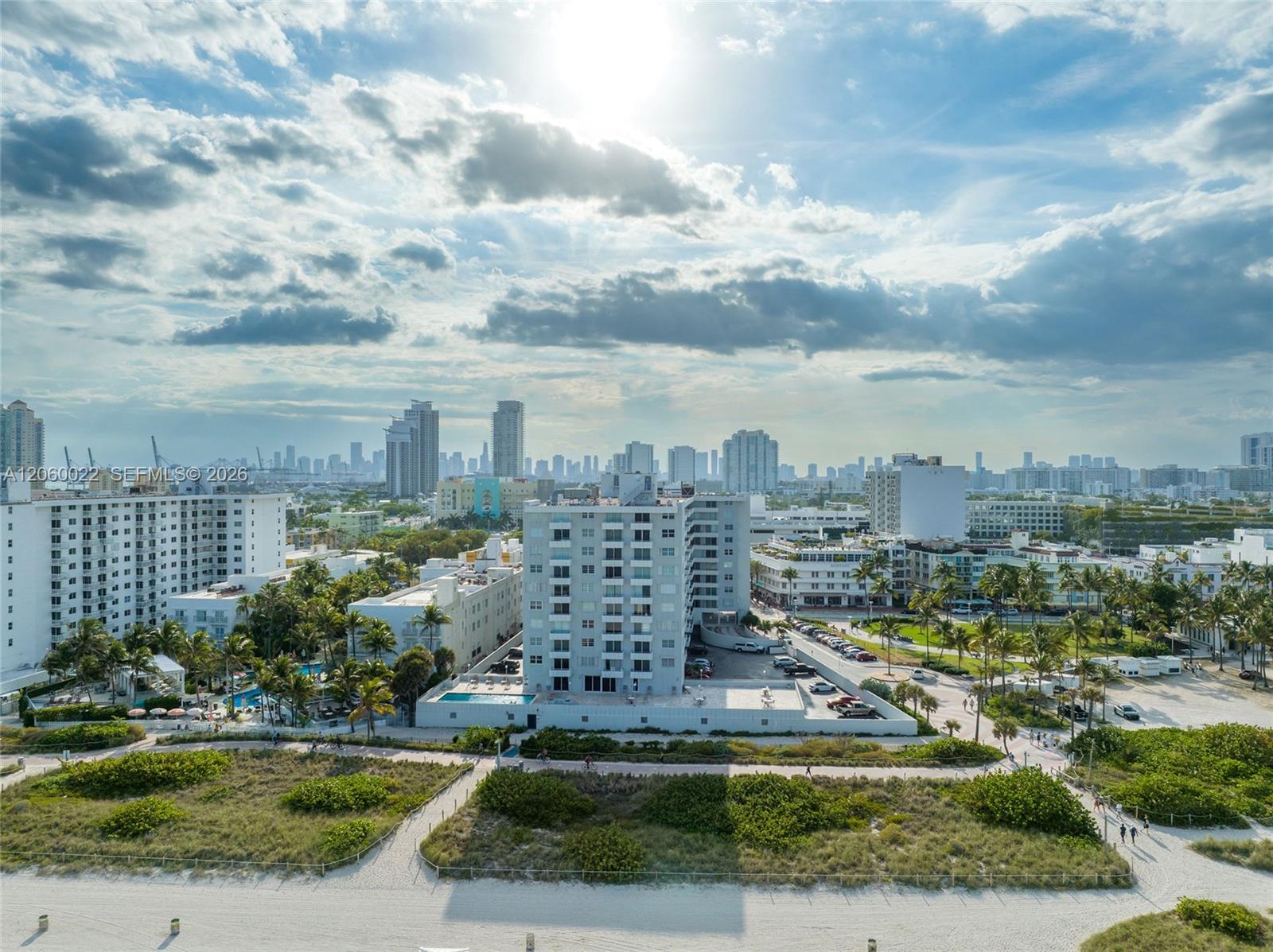 465 Ocean Dr #303 - 465 Ocean Dr #303, Miami Beach, FL 33139 Luxury Property | Jose Angel Pina