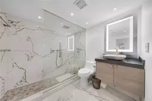 465 Ocean Dr, Miami Beach, FL 33139 - Photo 17