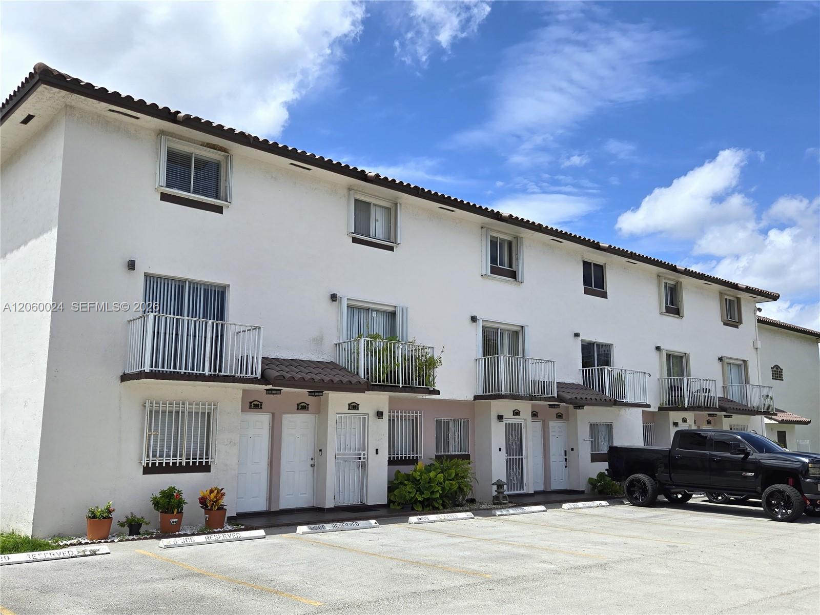 900 SW 104th Ct #B-206 - 900 SW 104th Ct #B-206, Miami, FL 33174 Luxury Property | Jose Angel Pina