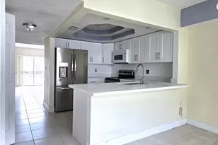 900 SW 104th Ct, Miami, FL 33174 - Photo 3