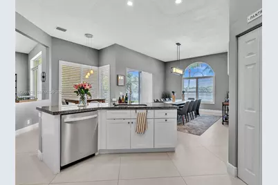 16247 Erie Pl, Davie, FL 33331 - Photo 15