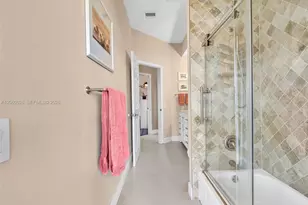 16247 Erie Pl, Davie, FL 33331 - Photo 23