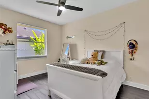 16247 Erie Pl, Davie, FL 33331 - Photo 17