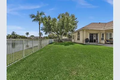 16247 Erie Pl, Davie, FL 33331 - Photo 37