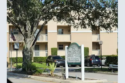 7981 S French Dr #2-202, Pembroke Pines, FL 33024 - Photo 9