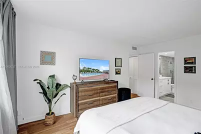 401 Golden Isles Dr #302, Hallandale Beach, FL 33009 - Photo 27