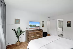 401 Golden Isles Dr, Hallandale Beach, FL 33009 - Photo 27