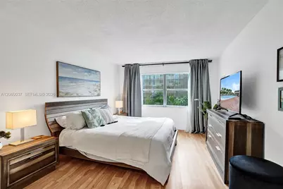 401 Golden Isles Dr #302, Hallandale Beach, FL 33009 - Photo 23