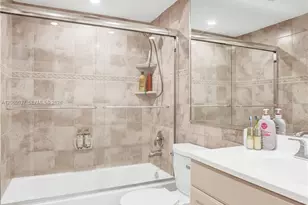 401 Golden Isles Dr, Hallandale Beach, FL 33009 - Photo 21