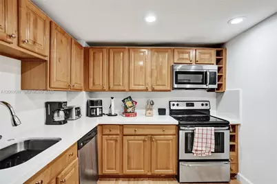 401 Golden Isles Dr #302, Hallandale Beach, FL 33009 - Photo 9