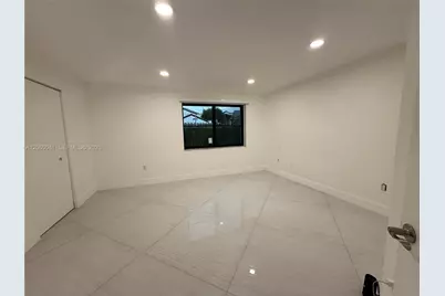 9405 Fontainebleau Blvd #113-22, Miami, FL 33172 - Photo 17
