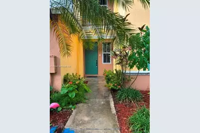 4219 NE 9th St, Homestead, FL 33033 - Photo 3