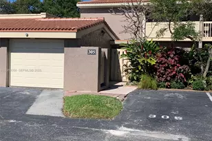 305 Bonnie Brae Way, Hollywood, FL 33021 - Photo 1