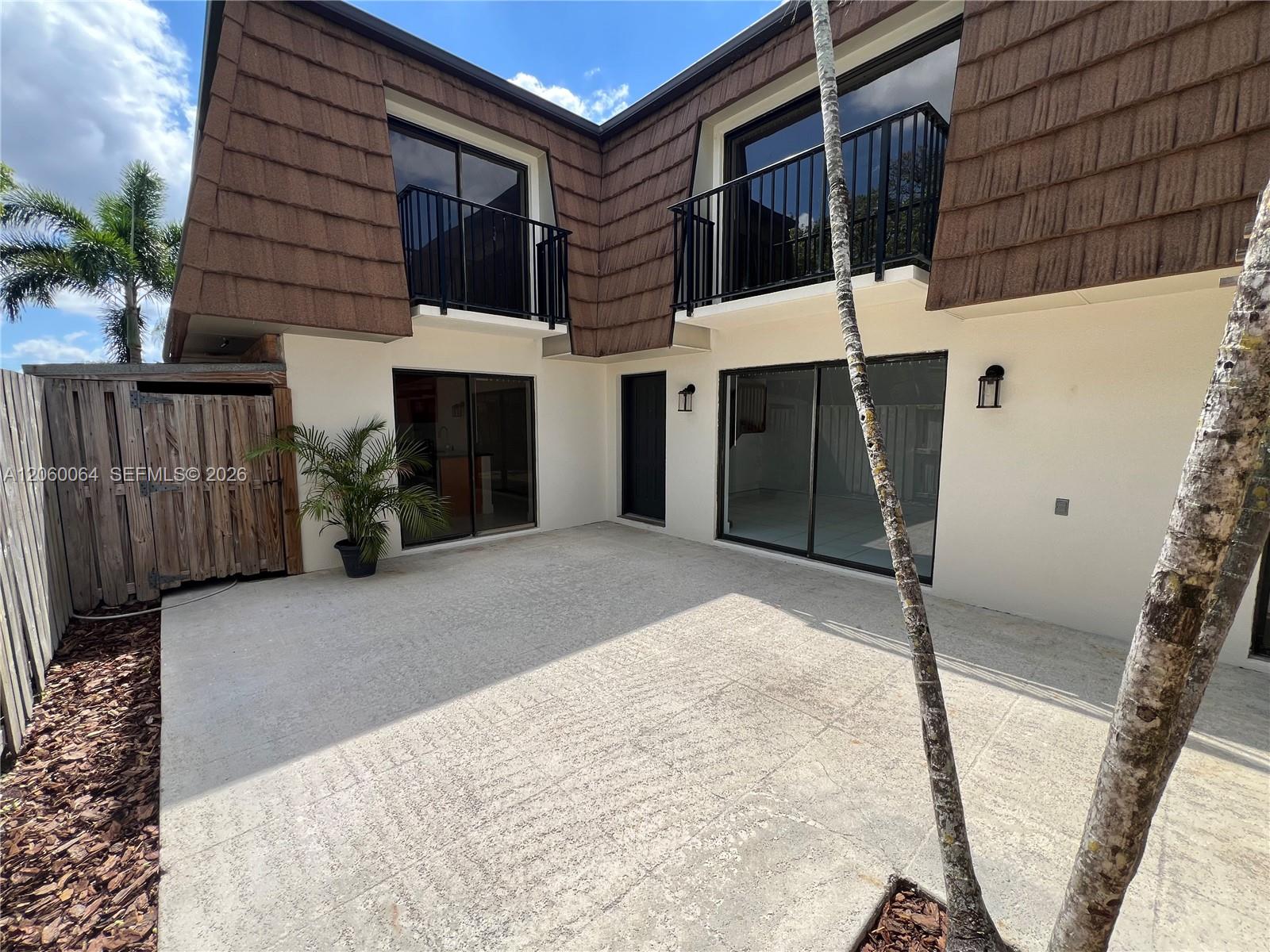 9105A SW 19th Pl #A main architectural view