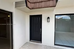 9105 SW 19th Pl, Davie, FL 33324 - Photo 5