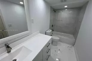 9105 SW 19th Pl, Davie, FL 33324 - Photo 27
