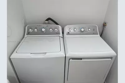 9105 SW 19th Pl #A, Davie, FL 33324 - Photo 9