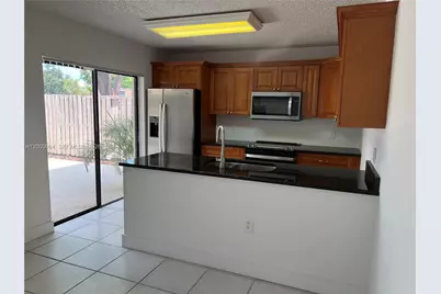 9105 SW 19th Pl #A, Davie, FL 33324 - Photo 7