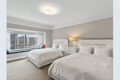 1435 Brickell Ave #3212, Miami, FL 33131 - Photo 27