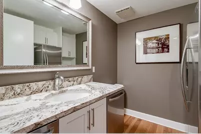 302 2nd St N #0, Saint Petersburg, FL 33701 - Photo 5