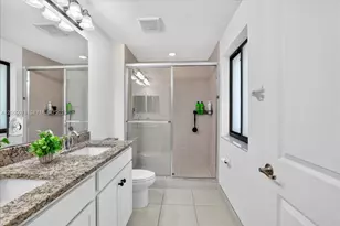 425 NW 33rd Ln, Pompano Beach, FL 33069 - Photo 17