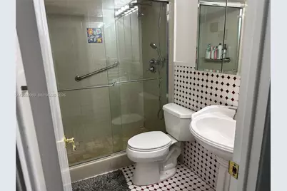 [Address not provided], Hallandale Beach, FL 33009 - Photo 11