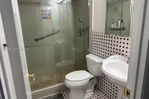 [Address not provided], Hallandale Beach, FL 33009 - Photo 11