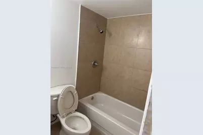 3600 NW 21st St #101, Lauderdale Lakes, FL 33311 - Photo 11