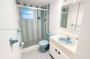 220 Kings Point Dr, Sunny Isles Beach, FL 33160 - Photo 17