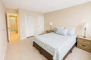 220 Kings Point Dr, Sunny Isles Beach, FL 33160 - Photo 13