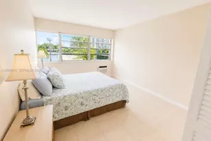 220 Kings Point Dr, Sunny Isles Beach, FL 33160 - Photo 11