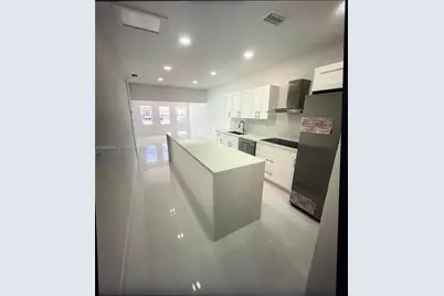 1870 NW 5th St #1, Miami, FL 33125 - Photo 3