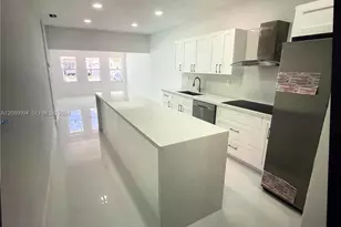 1870 NW 5th St, Miami, FL 33125 - Photo 3