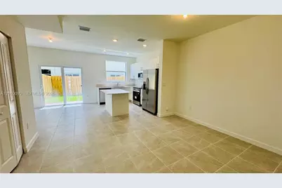 2632 SE 27th Dr, Homestead, FL 33035 - Photo 11
