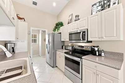 7215 Whitfield Ave, Boynton Beach, FL 33437 - Photo 21