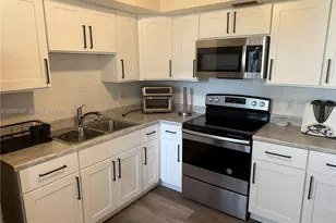 3720 Harrison St, Hollywood, FL 33021 - Photo 5