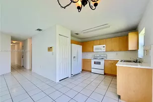 7557 SW 164th Ct, Miami, FL 33193 - Photo 5