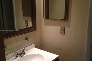6101 N Falls Cir Dr, Lauderhill, FL 33319 - Photo 5