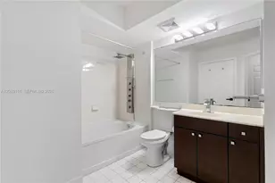 17150 N Bay Rd, Sunny Isles Beach, FL 33160 - Photo 9