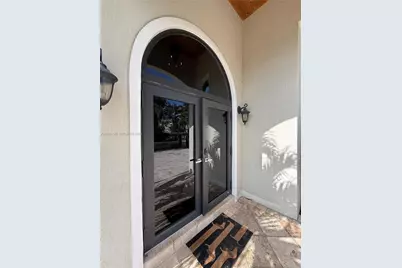 8881 SW 28th St, Miami, FL 33165 - Photo 3
