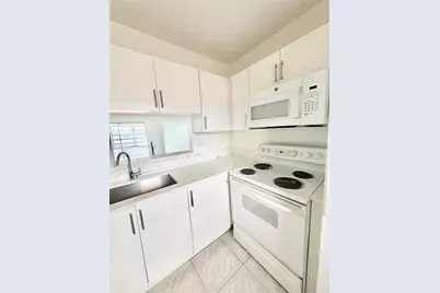 5011 W Oakland Park Blvd #310, Lauderdale Lakes, FL 33313 - Photo 7