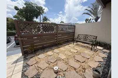 309 W Hemingway Cir, Margate, FL 33063 - Photo 15