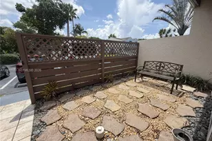 309 W Hemingway Cir, Margate, FL 33063 - Photo 15