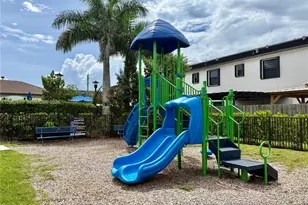 18110 SW 148th Rd, Miami, FL 33187 - Photo 19